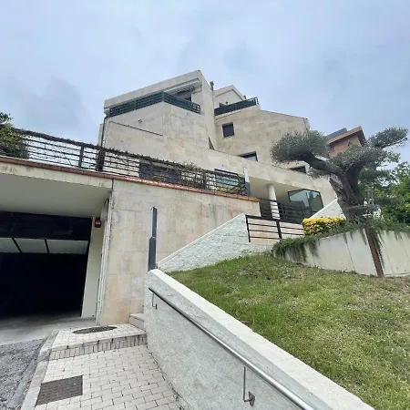 Duplex Con Piscina Y Garaje Cerca De La Playa * Santander